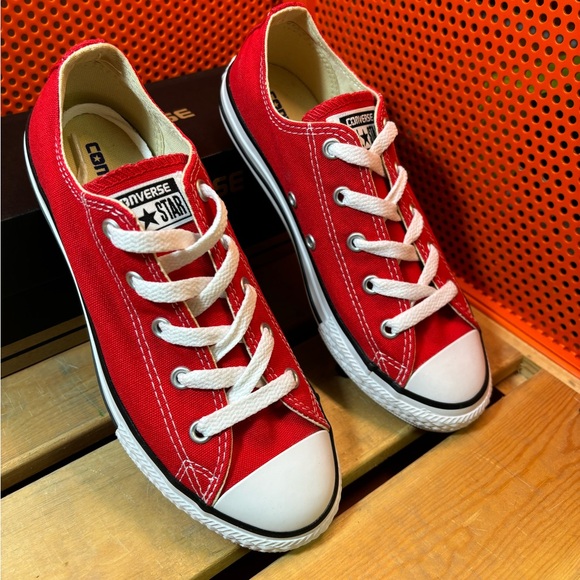 Converse Chuck Taylor Kids Low Top Red - Picture 2 of 8